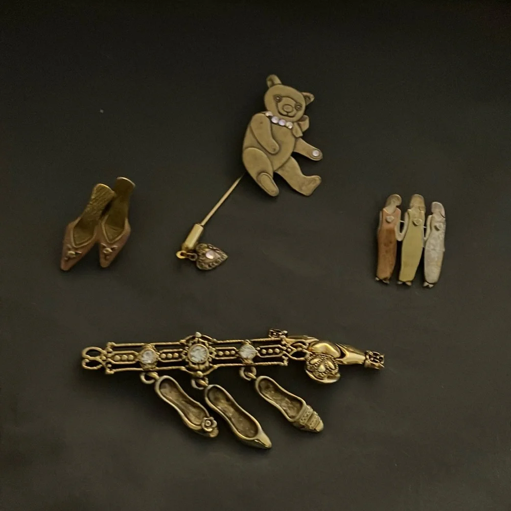 Brooch bundle - Picture 1 of 1